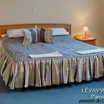 Levay Hotel