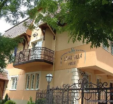 Отель Levay