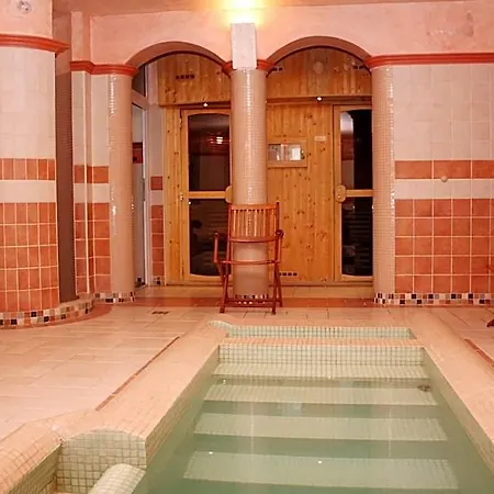 Levay Hotel 4*