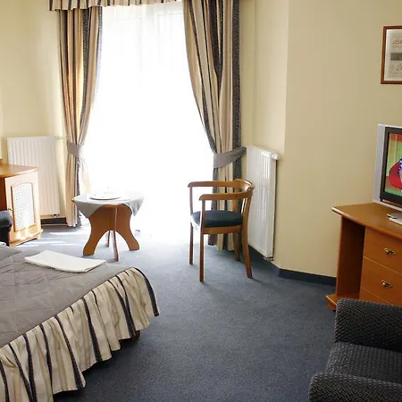 Levay Hotel 4*